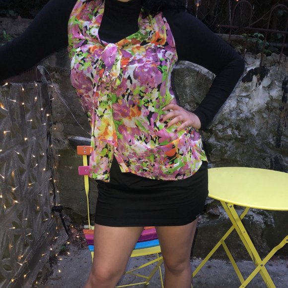 F21 Sheer Floral Button up Sleeveless Blouse - Picture 3 of 5